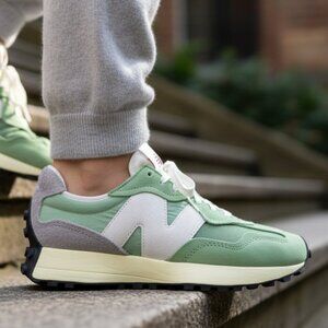 New Balance 327 Unisex W6.5 /M5 Casual Sneakers Shoes Kiwi Avocado White NEW